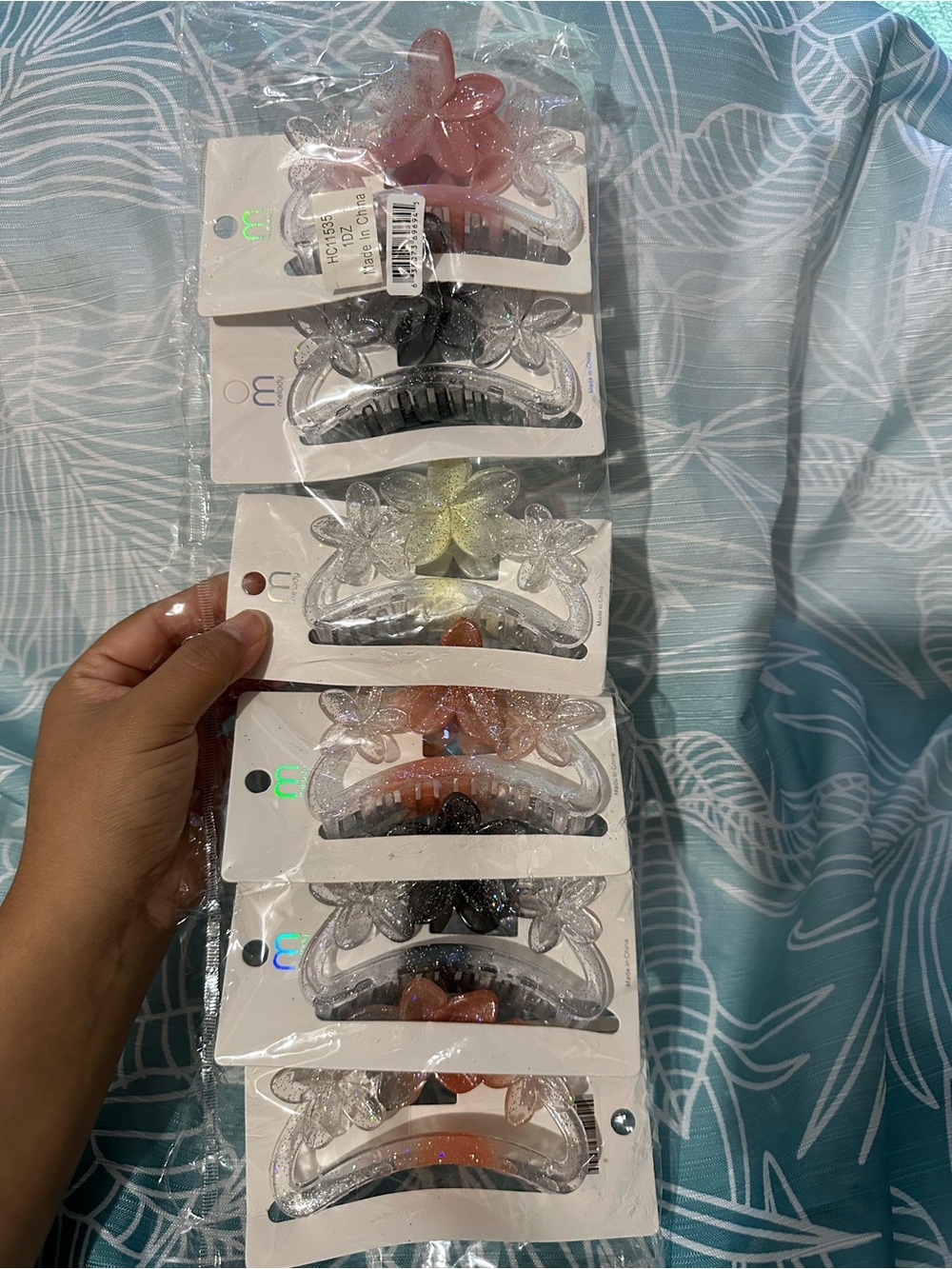 Pack of 6 hair clips